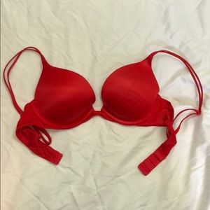 Victoria's Secret Intimates & Sleepwear - Victoria's Secret Red Bra Size 34B push up Victoria's Secret Intimates & Sleepwear - Victoria's Secret Red Bra Size 34B push up